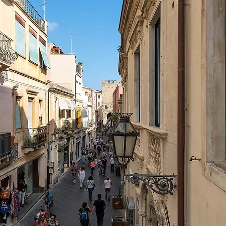 Varo Апартаменты Таормина